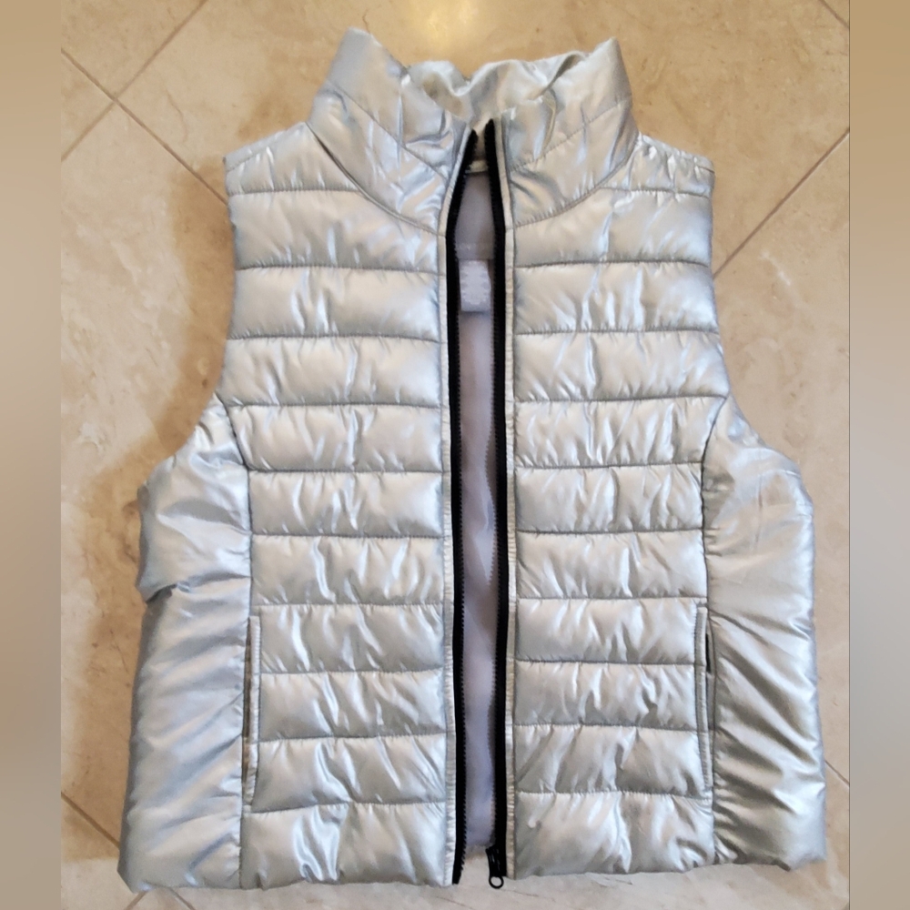 LIVE LOVE DREAM METALLIC SILVER VEST L